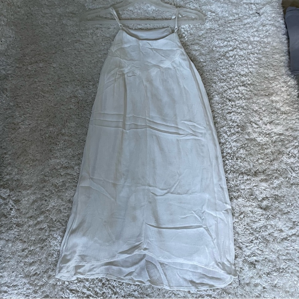 White loose fit dress. Spaghetti strap.